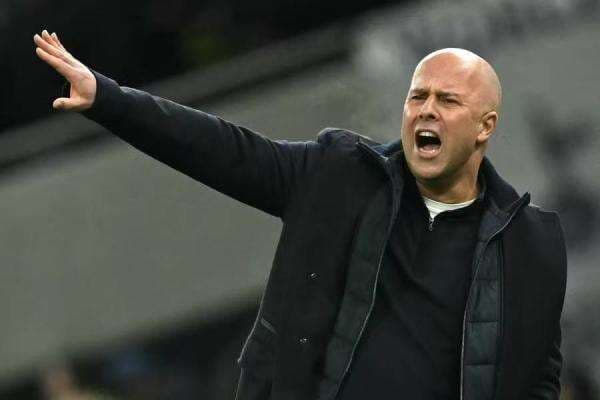 Liverpool Terancam Krisis Bek Tengah, Bek Monster Serie A Jadi Target Panas Liverpool Terancam Krisis Bek Tengah, Bek Monster Serie A Jadi Target Panas