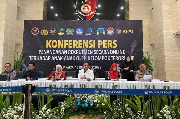 5 Perekrut Teroris Anak Ditangkap, 1 Orang Ternyata Pemain Lama Pernah Dipenjara 5 Perekrut Teroris Anak Ditangkap, 1 Orang Ternyata Pemain Lama Pernah Dipenjara