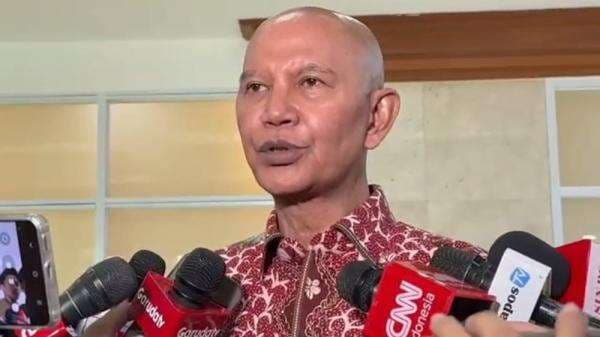 Banggar DPR Soroti Mundurnya Bos BEI-OJK, Singgung Kebijakan Free Float Banggar DPR Soroti Mundurnya Bos BEI-OJK, Singgung Kebijakan Free Float