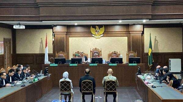 Hakim Sebut Eks Dirut ASDP Ira Puspadewi Tak Terima Keuntungan Pribadi Hakim Sebut Eks Dirut ASDP Ira Puspadewi Tak Terima Keuntungan Pribadi