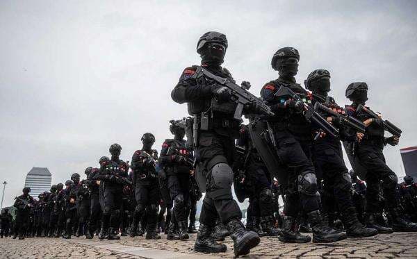 Polri Siapkan 350 Personel Brimob untuk Misi Penjaga Perdamaian PBB Polri Siapkan 350 Personel Brimob untuk Misi Penjaga Perdamaian PBB