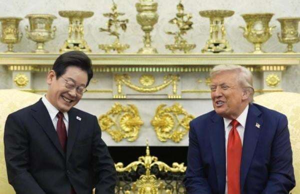 Kesal Merasa Digantung, Trump Naikkan Tarif Korea Selatan Jadi 25 Kesal Merasa Digantung, Trump Naikkan Tarif Korea Selatan Jadi 25