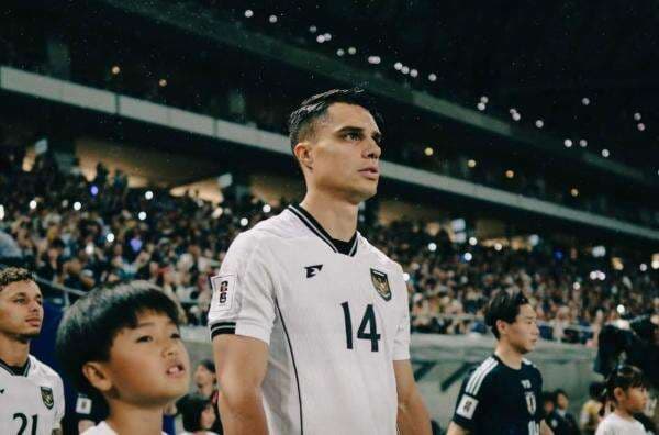 Bukan Persib Bandung, Joey Pelupessy Mendekat ke Persija Jakarta! Bukan Persib Bandung, Joey Pelupessy Mendekat ke Persija Jakarta!