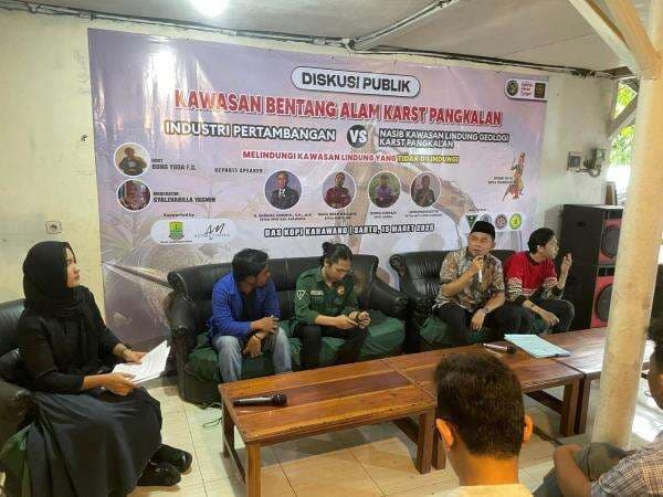 Ketua DPRD Karawang Janji Selamatkan KBAK Pangkalan dari Eksploitasi Industri Tambang Ketua DPRD Karawang Janji Selamatkan KBAK Pangkalan dari Eksploitasi Industri Tambang