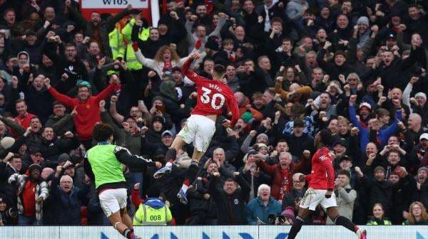Hasil Liga Inggris 2025-2026: Manchester United 3-2 Fulham, Aston Villa 0-1 Brentford Hasil Liga Inggris 2025-2026: Manchester United 3-2 Fulham, Aston Villa 0-1 Brentford