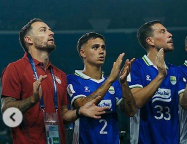 Berapi-api, Thom Haye Siap Bawa Persib Bandung Bangkit Lawan Bhayangkara FC Berapi-api, Thom Haye Siap Bawa Persib Bandung Bangkit Lawan Bhayangkara FC
