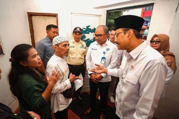 Mensos Pastikan BLTS Tersalurkan Semua Hari Ini, Termasuk di Wilayah Bencana Sumatera Mensos Pastikan BLTS Tersalurkan Semua Hari Ini, Termasuk di Wilayah Bencana Sumatera