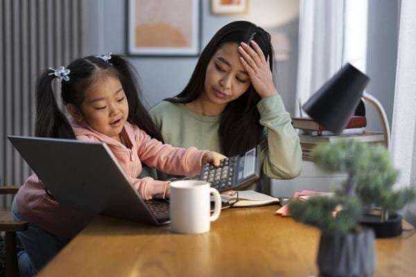 Mengenal Mother Wound dan Cara Mengatasinya Mengenal Mother Wound dan Cara Mengatasinya