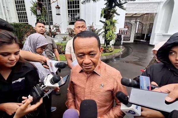 Bahlil Ungkap Isi Pertemuan Prabowo dan Bos Bloomberg di Istana Bahlil Ungkap Isi Pertemuan Prabowo dan Bos Bloomberg di Istana