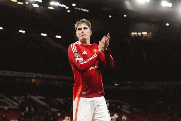 Hasil Lengkap Liga Inggris Semalam: Man United Pesta Gol, Arsenal Bungkam Chelsea Hasil Lengkap Liga Inggris Semalam: Man United Pesta Gol, Arsenal Bungkam Chelsea