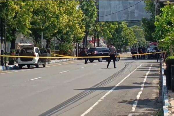Ancam Ledakkan Mapolres Pacitan, Terduga Teroris Ditangkap Densus 88 Ancam Ledakkan Mapolres Pacitan, Terduga Teroris Ditangkap Densus 88