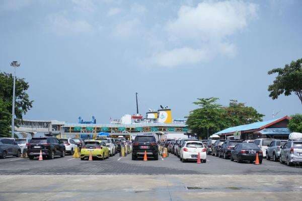 Arus Balik di Pelabuhan Bakauheni, 35.965 Kendaraan Kembali ke Jawa Arus Balik di Pelabuhan Bakauheni, 35.965 Kendaraan Kembali ke Jawa