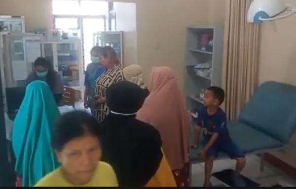 Gas Kimia PT Vopak Cilegon Bocor, 46 Warga Dievakuasi ke Puskesmas Gas Kimia PT Vopak Cilegon Bocor, 46 Warga Dievakuasi ke Puskesmas