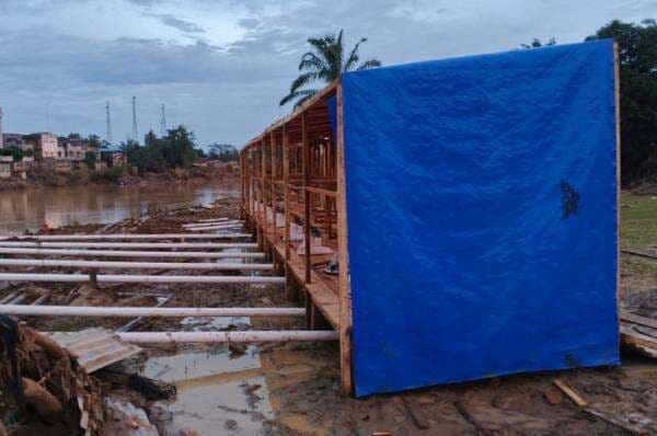 Bangun MCK, Brimob Penuhi Kebutuhan Sanitasi Warga Terdampak Banjir Aceh Tamiang Bangun MCK, Brimob Penuhi Kebutuhan Sanitasi Warga Terdampak Banjir Aceh Tamiang