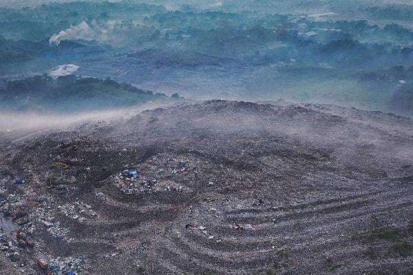 Viral Open Trip ke Bantar Gebang, Biaya mulai dari Rp99.900! Viral Open Trip ke Bantar Gebang, Biaya mulai dari Rp99.900!