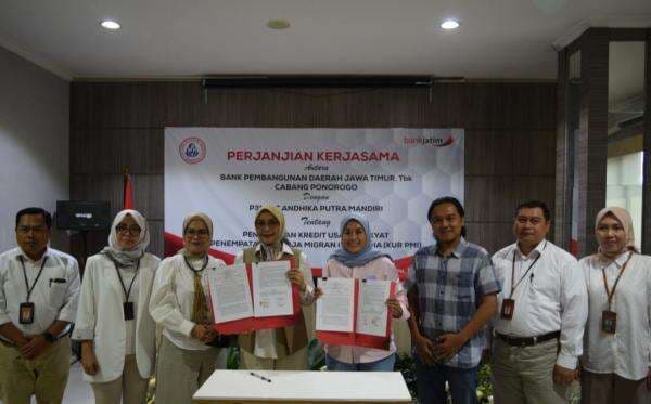 Bank Jatim Siap Salurkan KUR PMI Bank Jatim Siap Salurkan KUR PMI