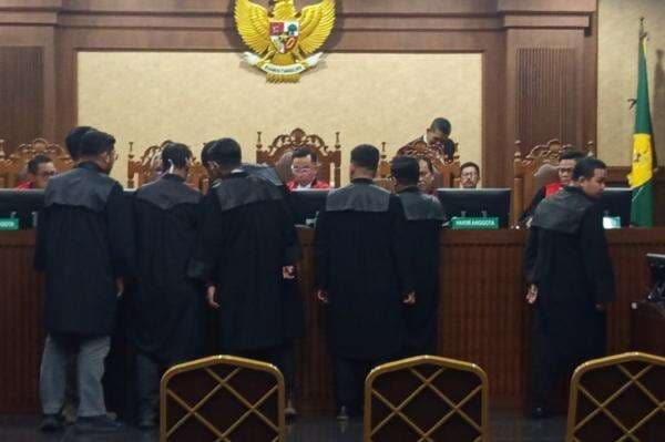 Nadiem Makarim Masih Sakit usai Operasi, Sidang Dakwaan Ditunda Nadiem Makarim Masih Sakit usai Operasi, Sidang Dakwaan Ditunda