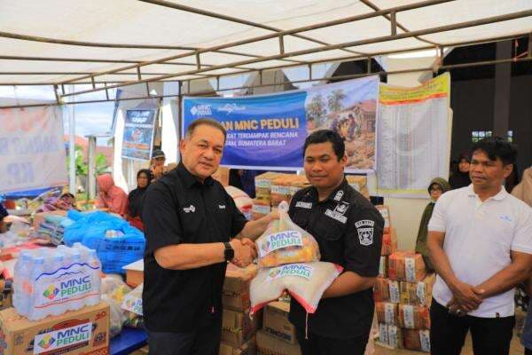 MNC Peduli Salurkan 8,5 Ton Logistik untuk Korban Banjir Bandang Agam MNC Peduli Salurkan 8,5 Ton Logistik untuk Korban Banjir Bandang Agam