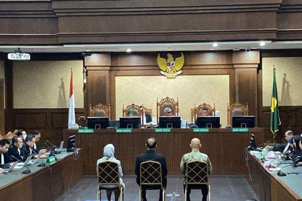 Breaking News: Eks Dirut ASDP Ira Puspadewi Divonis 4,5 Tahun Penjara Breaking News: Eks Dirut ASDP Ira Puspadewi Divonis 4,5 Tahun Penjara