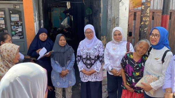 DPW Perindo DKI Jakarta Bagikan Sembako ke Warga Kalibaru Jakarta DPW Perindo DKI Jakarta Bagikan Sembako ke Warga Kalibaru Jakarta