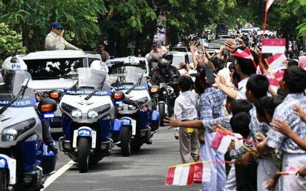 Prabowo Segera Surati Kepala Daerah agar Pelajar Tak Perlu Sambut Kedatangannya saat Kunjungan Kerja Prabowo Segera Surati Kepala Daerah agar Pelajar Tak Perlu Sambut Kedatangannya saat Kunjungan Kerja