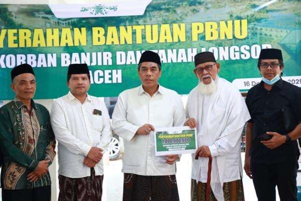 Pulihkan Aceh Pascabencana, Pj Ketum PBNU Serahkan Rp1 Miliar dan Sembako Bantu Warga Pulihkan Aceh Pascabencana, Pj Ketum PBNU Serahkan Rp1 Miliar dan Sembako Bantu Warga