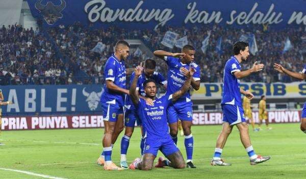Hasil Persib Bandung vs Persija Jakarta di Super League 2025-2026: Beckham Putra Bawa Maung Bandung Unggul 1-0! Hasil Persib Bandung vs Persija Jakarta di Super League 2025-2026: Beckham Putra Bawa Maung Bandung Unggul 1-0!