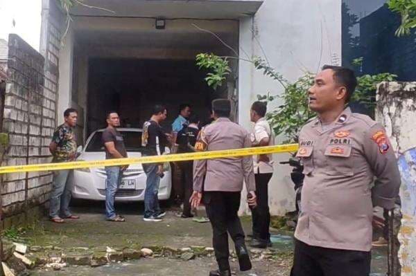 Lamongan Gempar! Ayah Pukul Anak Kandung Pakai Tabung LPG saat Tidur hingga Tewas Lamongan Gempar! Ayah Pukul Anak Kandung Pakai Tabung LPG saat Tidur hingga Tewas