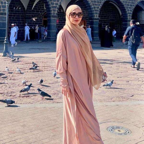 Cerita Tata Janeeta Putuskan Berhijab, Berawal dari Mimpi Cerita Tata Janeeta Putuskan Berhijab, Berawal dari Mimpi