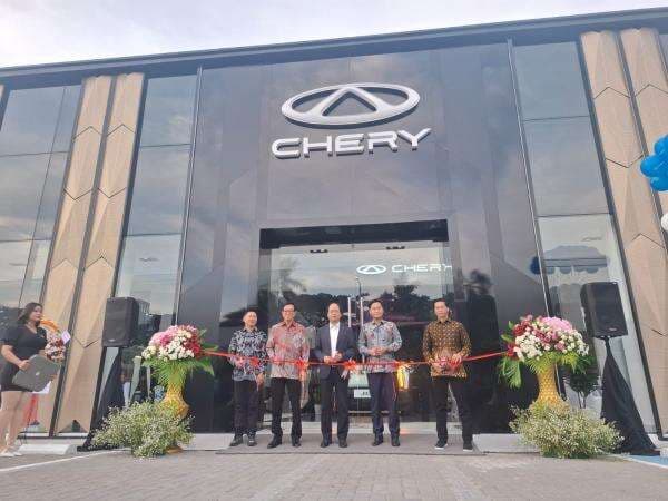 Chery Bikin Dealer Rasa Hotel Bintang Lima di Jakarta Barat Chery Bikin Dealer Rasa Hotel Bintang Lima di Jakarta Barat