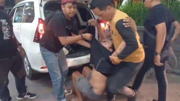 Tim Resmob Satreskrim Mataram Lumpuhkan Pencuri Motor Tim Resmob Satreskrim Mataram Lumpuhkan Pencuri Motor