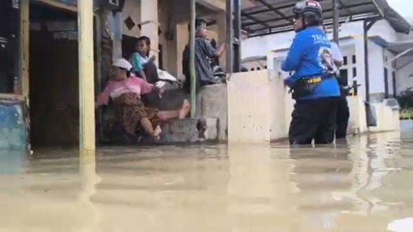 Banjir Rendam Ribuan Rumah di Cirebon, Tersebar di 22 Desa Banjir Rendam Ribuan Rumah di Cirebon, Tersebar di 22 Desa
