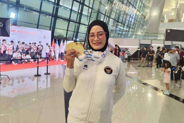 Diananda Choirunisa Hamil 2 Minggu Saat Raih 2 Emas SEA Games 2025, Pengakuannya Bikin Haru! Diananda Choirunisa Hamil 2 Minggu Saat Raih 2 Emas SEA Games 2025, Pengakuannya Bikin Haru!