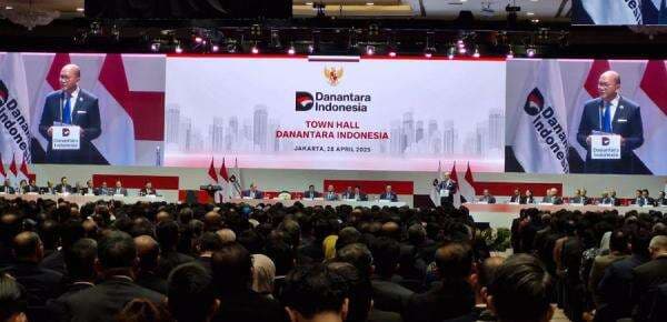 Lapor Prabowo, Rosan Sebut Danantara Resmi Kelola Aset dan Dividen 844 BUMN Lapor Prabowo, Rosan Sebut Danantara Resmi Kelola Aset dan Dividen 844 BUMN