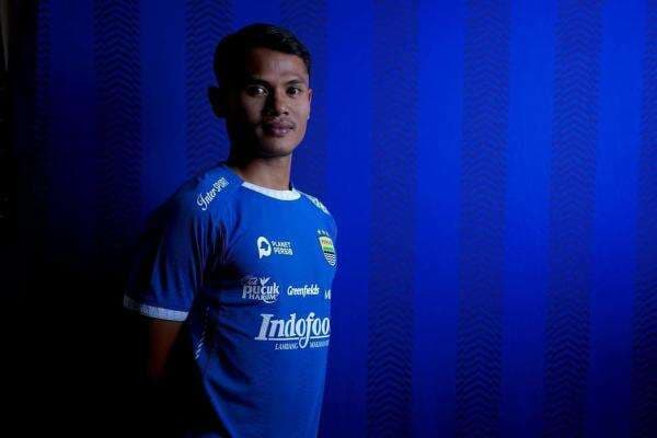Dimas Drajad Harap Bisa Bela Persib Bandung Lagi Usai Lebaran Dimas Drajad Harap Bisa Bela Persib Bandung Lagi Usai Lebaran