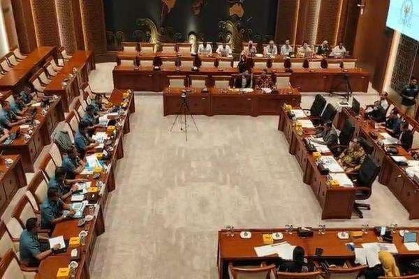 DPR - KSAL Rapat Bahas Urgensi Keamanan Laut DPR - KSAL Rapat Bahas Urgensi Keamanan Laut