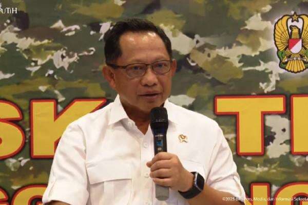 Kirim 106.000 Pakaian untuk Korban Bencana Sumatra, Mendagri: Bukan Reject, Full Baru Kirim 106.000 Pakaian untuk Korban Bencana Sumatra, Mendagri: Bukan Reject, Full Baru