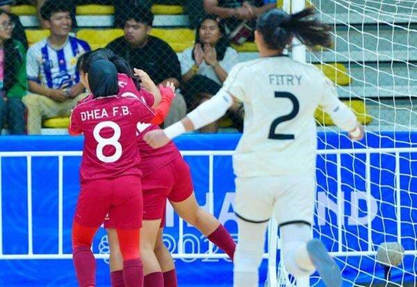 Hasil Timnas Futsal Putri Indonesia vs Thailand di Babak Pertama: Kejutan, Garuda Pertiwi Tahan Tuan Rumah 3-3 Hasil Timnas Futsal Putri Indonesia vs Thailand di Babak Pertama: Kejutan, Garuda Pertiwi Tahan Tuan Rumah 3-3