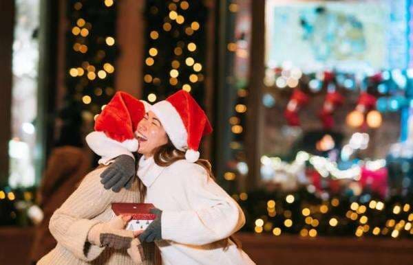 50 Ucapan Natal dan Tahun Baru 2026 yang Bermakna dan Penuh Doa untuk Dibagikan ke Keluarga 50 Ucapan Natal dan Tahun Baru 2026 yang Bermakna dan Penuh Doa untuk Dibagikan ke Keluarga