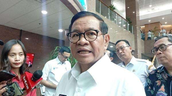 Pramono Minta Bank DKI Permudah Kredit Pedagang Pasar Induk Kramat Jati Usai Kebakaran Pramono Minta Bank DKI Permudah Kredit Pedagang Pasar Induk Kramat Jati Usai Kebakaran