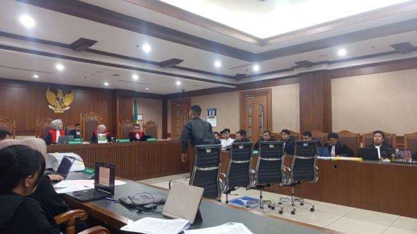 Sidang Kerusuhan Demo Agustus, Bripda Ramadhan Ngaku Dipukuli Massa Sidang Kerusuhan Demo Agustus, Bripda Ramadhan Ngaku Dipukuli Massa