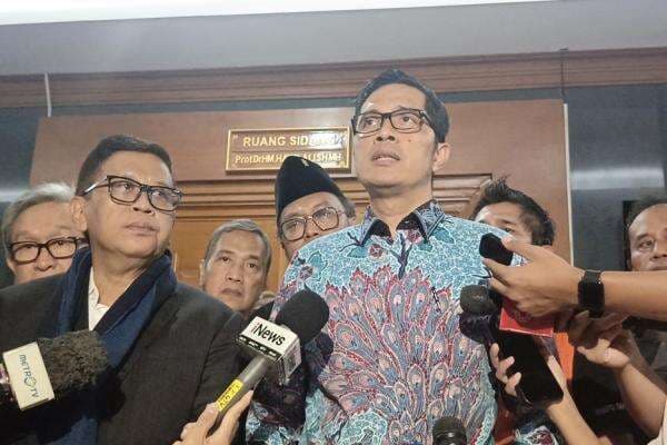 Eks Penyidik KPK Anggap Febri Diansyah Tak Bisa Dampingi Hasto di Persidangan Eks Penyidik KPK Anggap Febri Diansyah Tak Bisa Dampingi Hasto di Persidangan