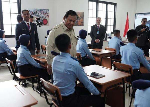 Prabowo: Taruna Nusantara Harus Cetak Pemimpin Antikorupsi Prabowo: Taruna Nusantara Harus Cetak Pemimpin Antikorupsi