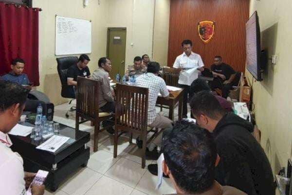 Polda NTT Tetapkan Nakhoda dan ABK Tersangka Kecelakaan Maut KM Putri Sakinah Polda NTT Tetapkan Nakhoda dan ABK Tersangka Kecelakaan Maut KM Putri Sakinah