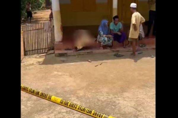 Geger! Pria di Sumenep Tewas Bersimbah Darah, Polisi Buru Pelaku Pembacokan Geger! Pria di Sumenep Tewas Bersimbah Darah, Polisi Buru Pelaku Pembacokan