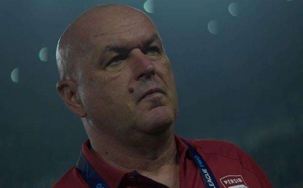 Respons Bojan Hodak soal Rumor 2 Pemain Indonesia Akan Tinggalkan Persib Bandung pada Januari 2026 Respons Bojan Hodak soal Rumor 2 Pemain Indonesia Akan Tinggalkan Persib Bandung pada Januari 2026