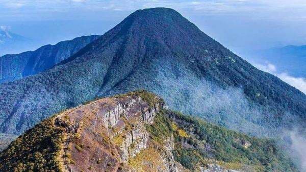 Catat Tanggalnya! Penutupan Pendakian Gunung Gede Pangrango Kembali Diperpanjang Catat Tanggalnya! Penutupan Pendakian Gunung Gede Pangrango Kembali Diperpanjang