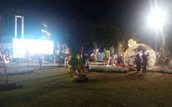 Warga Padati Lapangan Banteng Jelang Pergantian Tahun 2025, Ada Musik Festival Warga Padati Lapangan Banteng Jelang Pergantian Tahun 2025, Ada Musik Festival