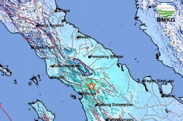 Gempa Kuat M5,5 Guncang Tapanuli Utara, 1 Orang Tewas hingga Rumah Roboh Gempa Kuat M5,5 Guncang Tapanuli Utara, 1 Orang Tewas hingga Rumah Roboh