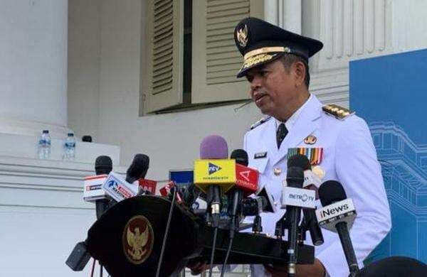 Dedi Mulyadi Bakal Gembleng Pelajar yang Sulit Dibina di Markas TNI Dedi Mulyadi Bakal Gembleng Pelajar yang Sulit Dibina di Markas TNI